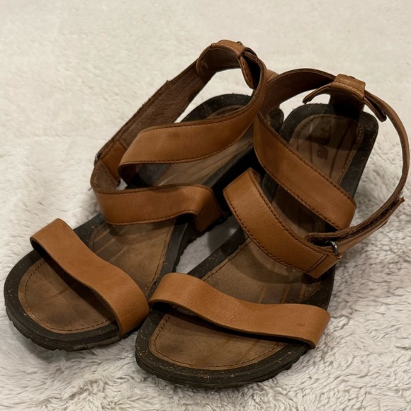 **Teva Cabrillo Wedge Cross Strap Sandals – Women’s 9, Tan Brown Leather** - Picture 1 of 6